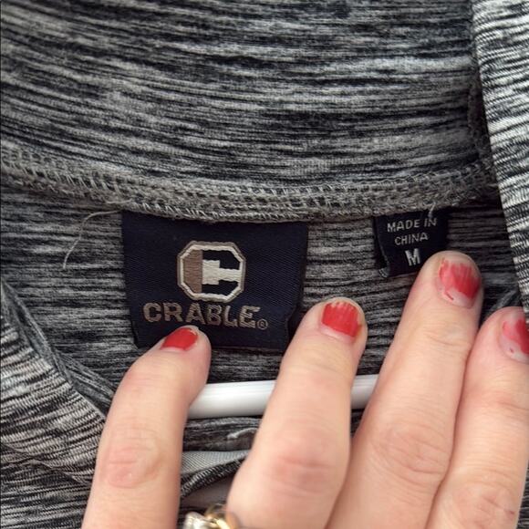 Iowa Hawkeyes Hooded Lightweight Pullover with Logo - Picture 2 of 7